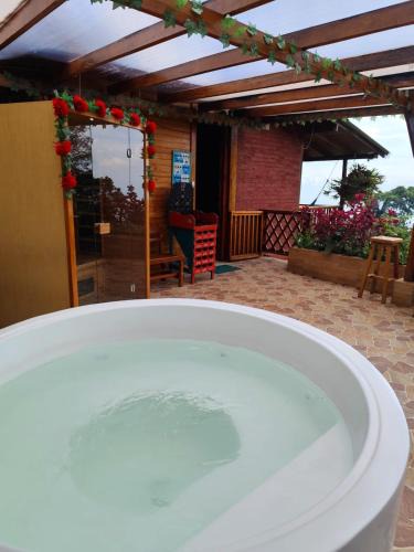 Cali House | Glamping y Cabañas SPLENDOR VILLA EL EDEN