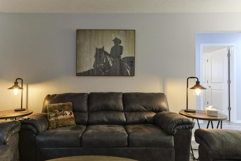 Branson Apartment | GlamRus Digs