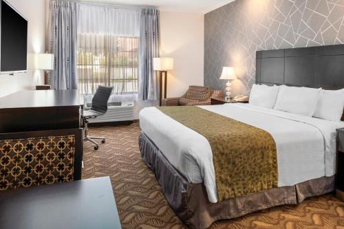Somerset Hotel | Glendale Hotel