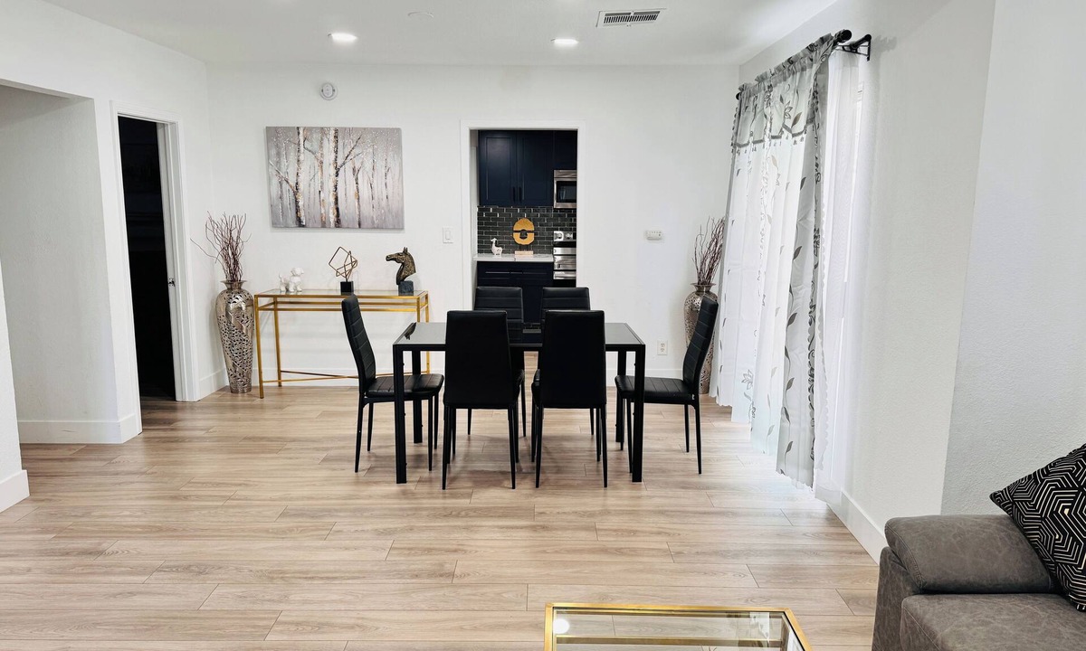 Glendale House | Glendale Newly Remodeled House