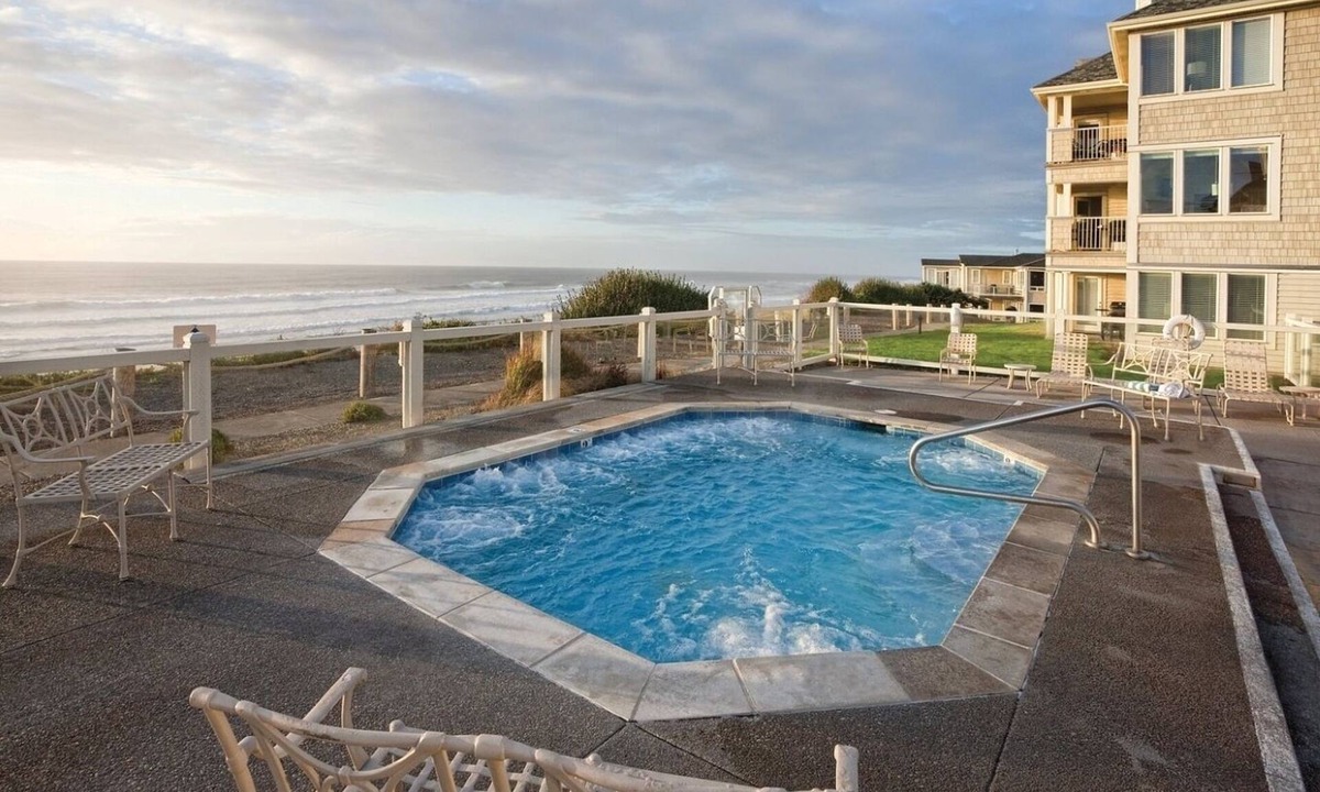 Gleneden Beach Resort | Gleneden Beach | Family Ocean Escape | Pool + Ocean | 2BR