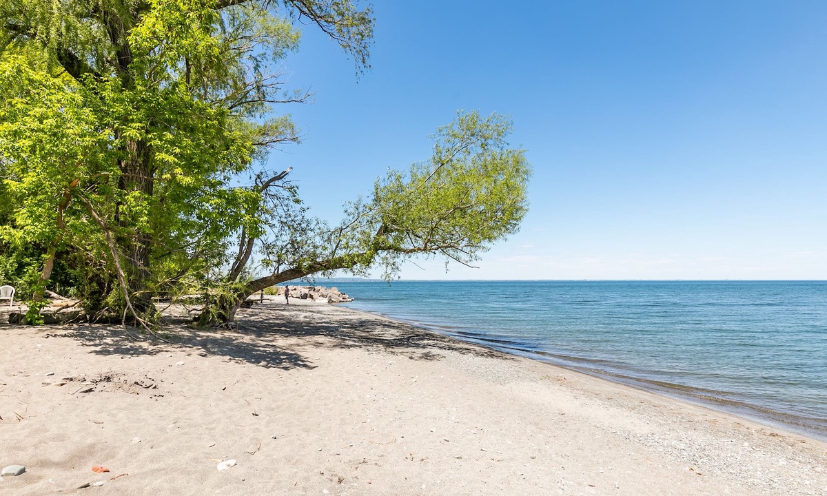 Stoney Creek Apartment | GLOBALSTAY. Waterfront 5BR Townhouse. Private HOT TUB, Gym, Sauna