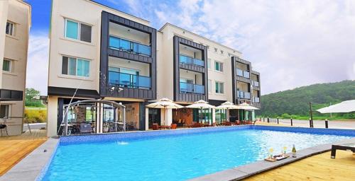 Byeonsan House | Glories Pension