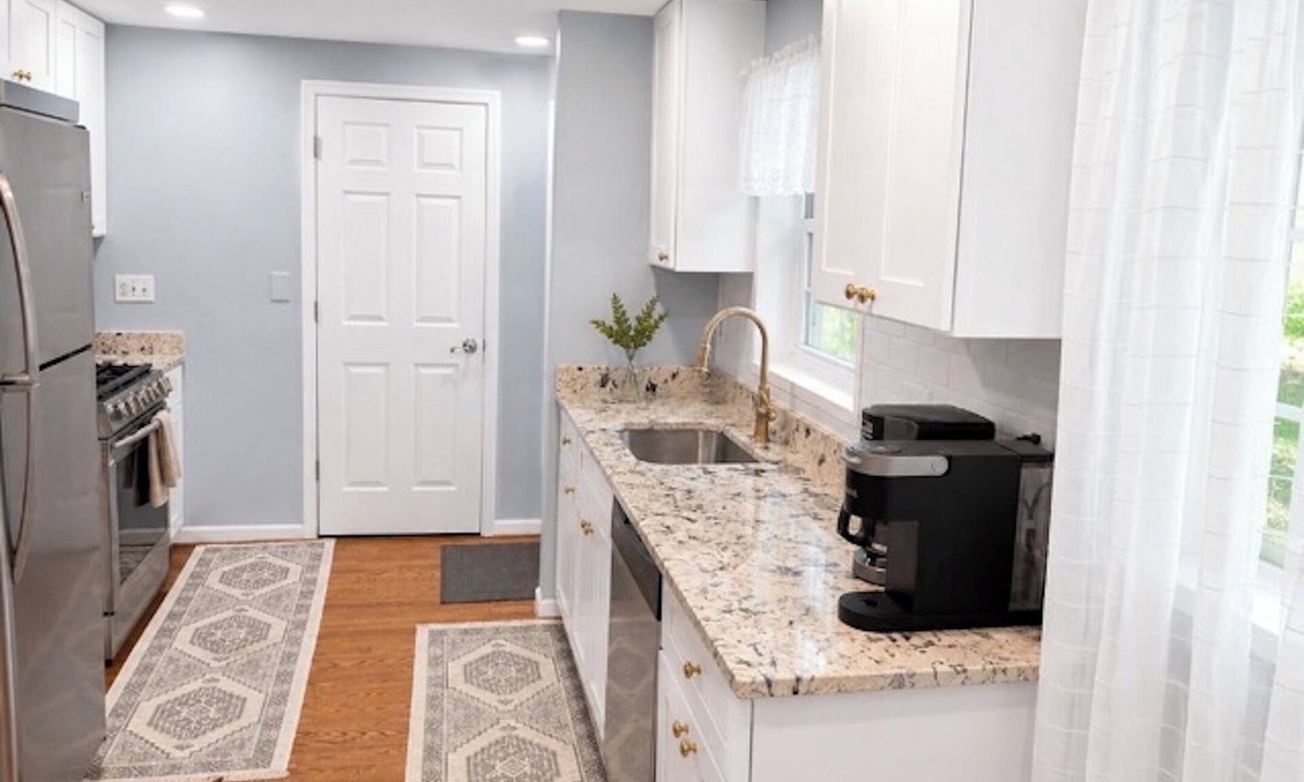 Fairfax House | GMU & Courthouse Suite