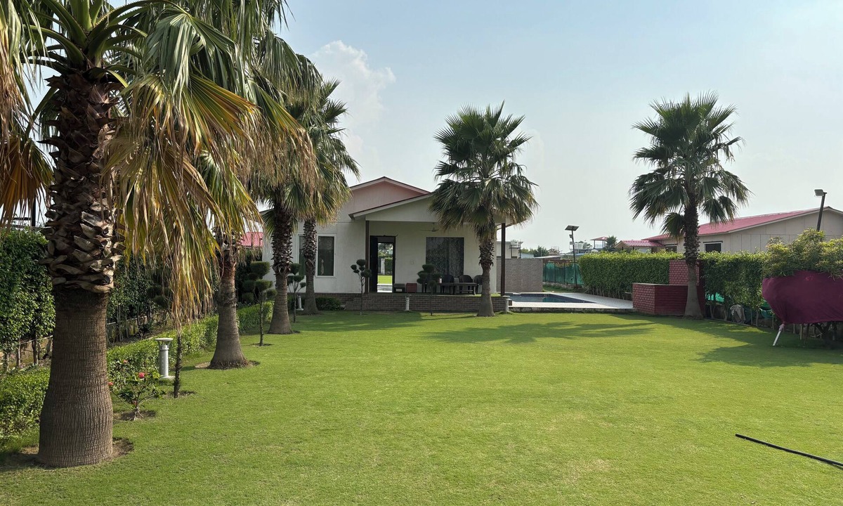 Greater Noida House | GoBravo 48 -2BHK Farm with Pool & Lawn Sector 150 Noida