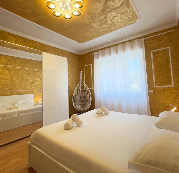Quartiere XVII Trieste Apartment | Golden Essence Apartment - terrace & metro