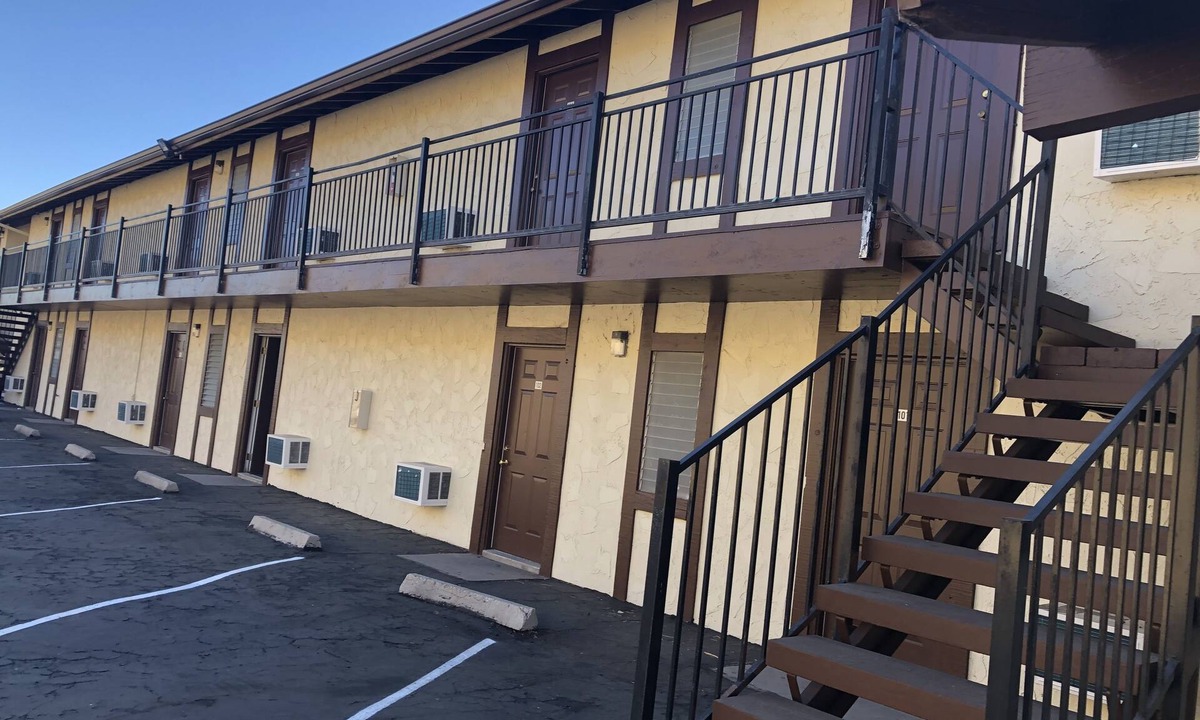 Tehachapi Hotel | Golden Hills Motel