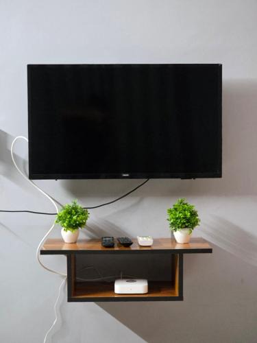 Gauhati Apartment | Golden Lily Homestey