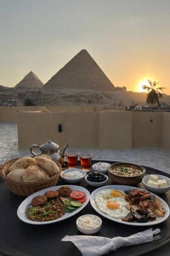 Al Haram House | Golden Pyramids View