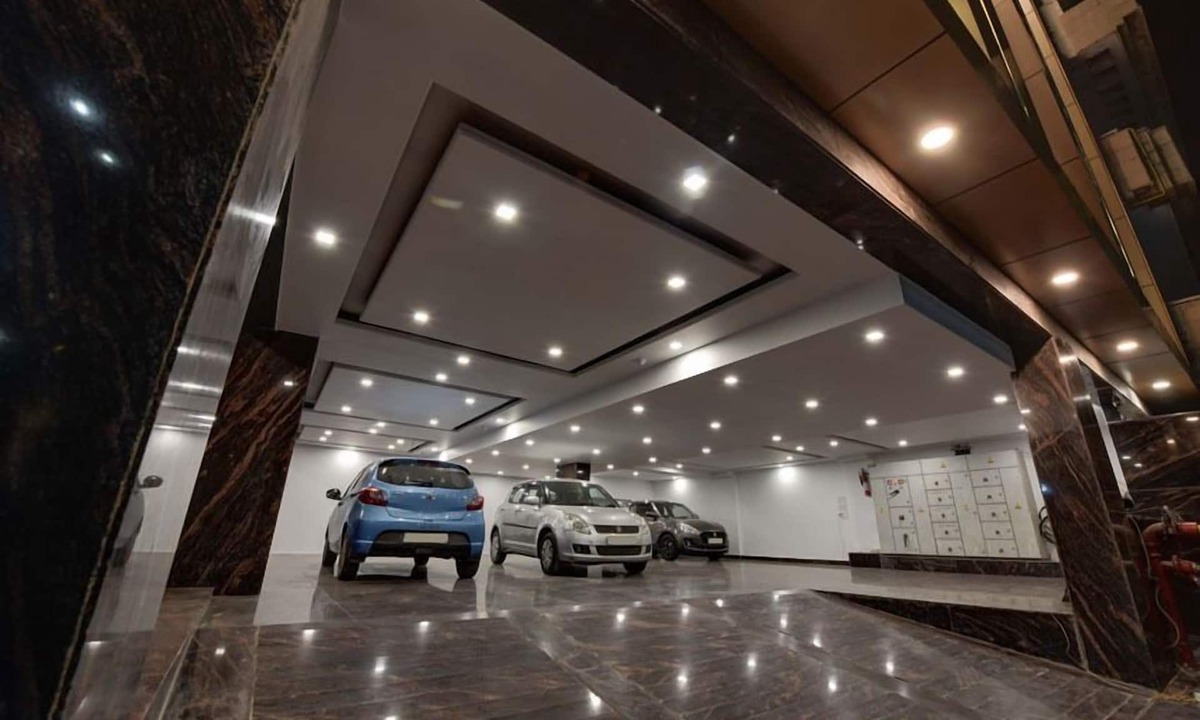 Noida Hotel | Golden Tree