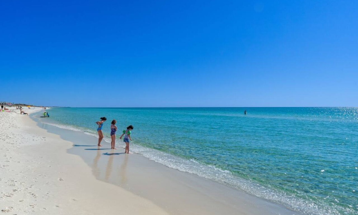 Sandestin Condo | Golf Cart included! Studio with full kitchen. See dolphins from balcony!
