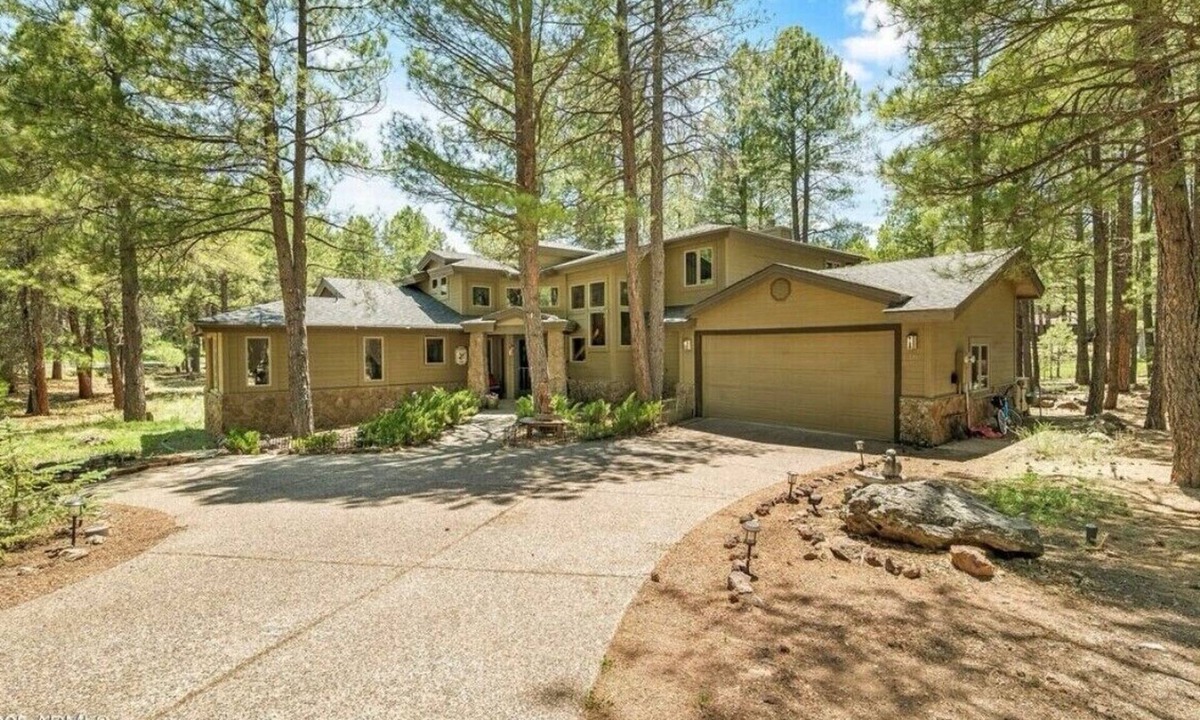 Flagstaff Cabin | Golf Course Fronting Luxury Forest Highlands Cabin