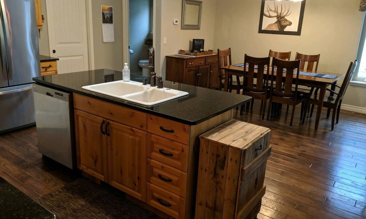 Columbia Falls House | Golf Course Townhome 3 bed/3 bath, Private Hot Tub