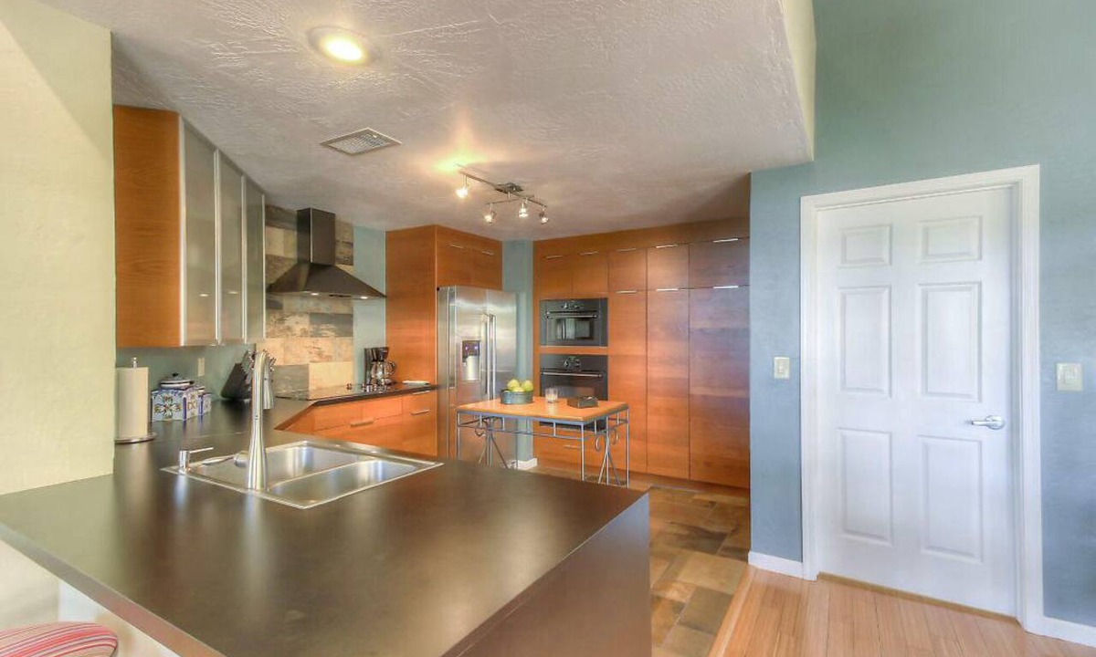Red Mountain Ranch House | Golf course view retreat in Mesa.