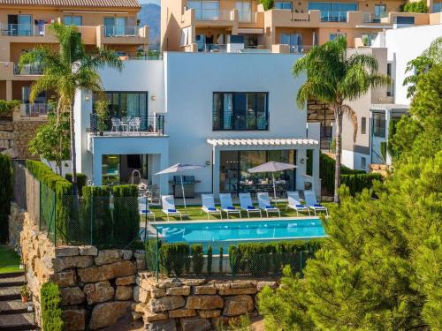 New Golden Mile Villa | Golf-Front Villa Private Pool Sleeps 8