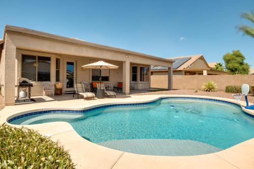 Maricopa House | Golf, Gamble, Relax Poolside! Maricopa Desert Home