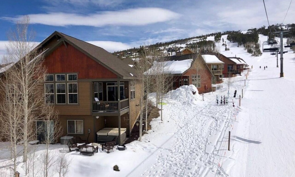 Silvercreek House | Golf, Hike, Bike. Family Relaxation! Rocky Mtn Retreat! Private Hot Tub. Views!