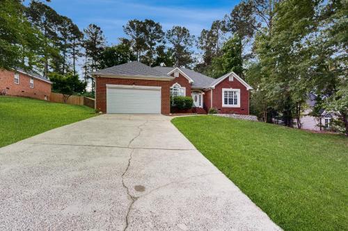 Evans House | Golf, Hike & Explore Augusta: Family Home w/Yard