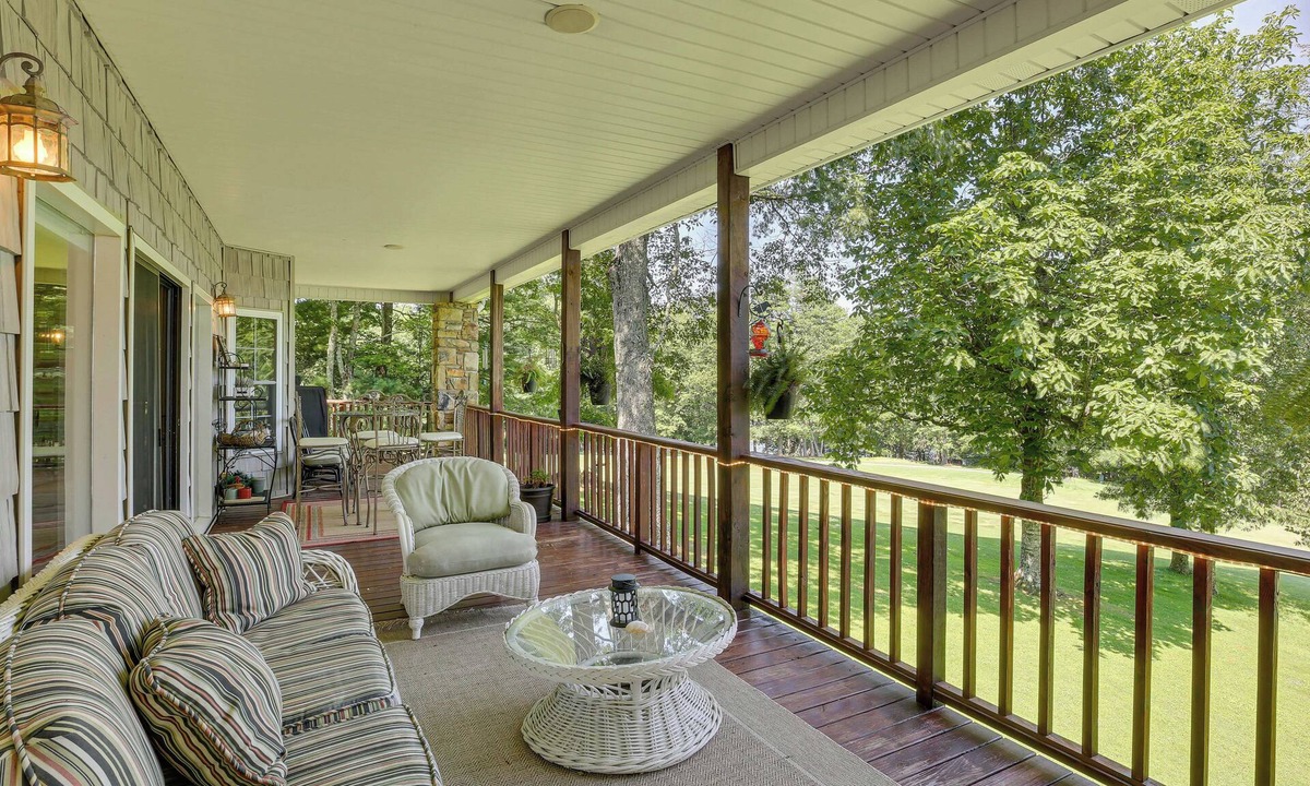 Roaring Gap House | Golf, Hike & Explore: Blue Ridge Mtn Haven w/Deck