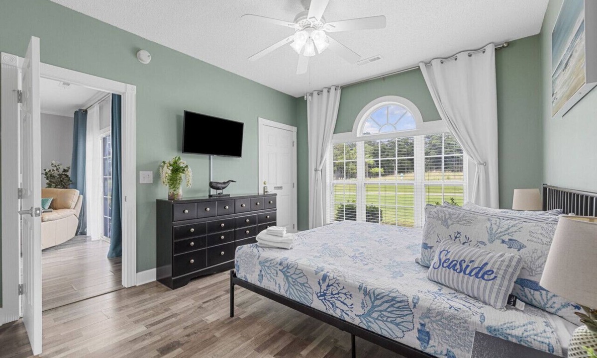 Central Myrtle Beach Apartment | Golf View - Pool - Full Kitchen - King Bed
