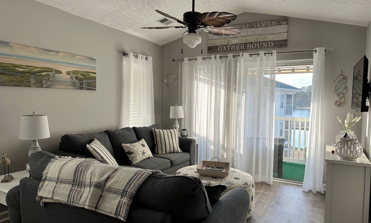 Longs Villa | Golf Views + Beach Days = The Perfect Getaway