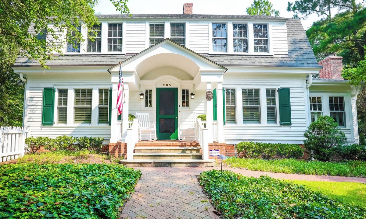 Old Town House | Golfers Getaway in the historic village of Pinehurst, NC. Home of the U.S. Open
