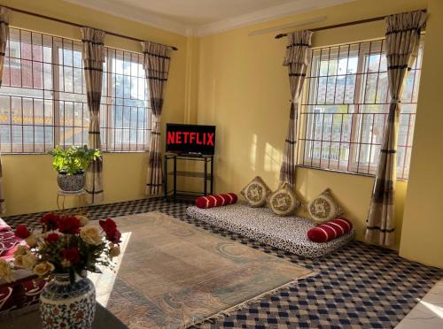 Burhanilkantha Apartment | golfutar suits