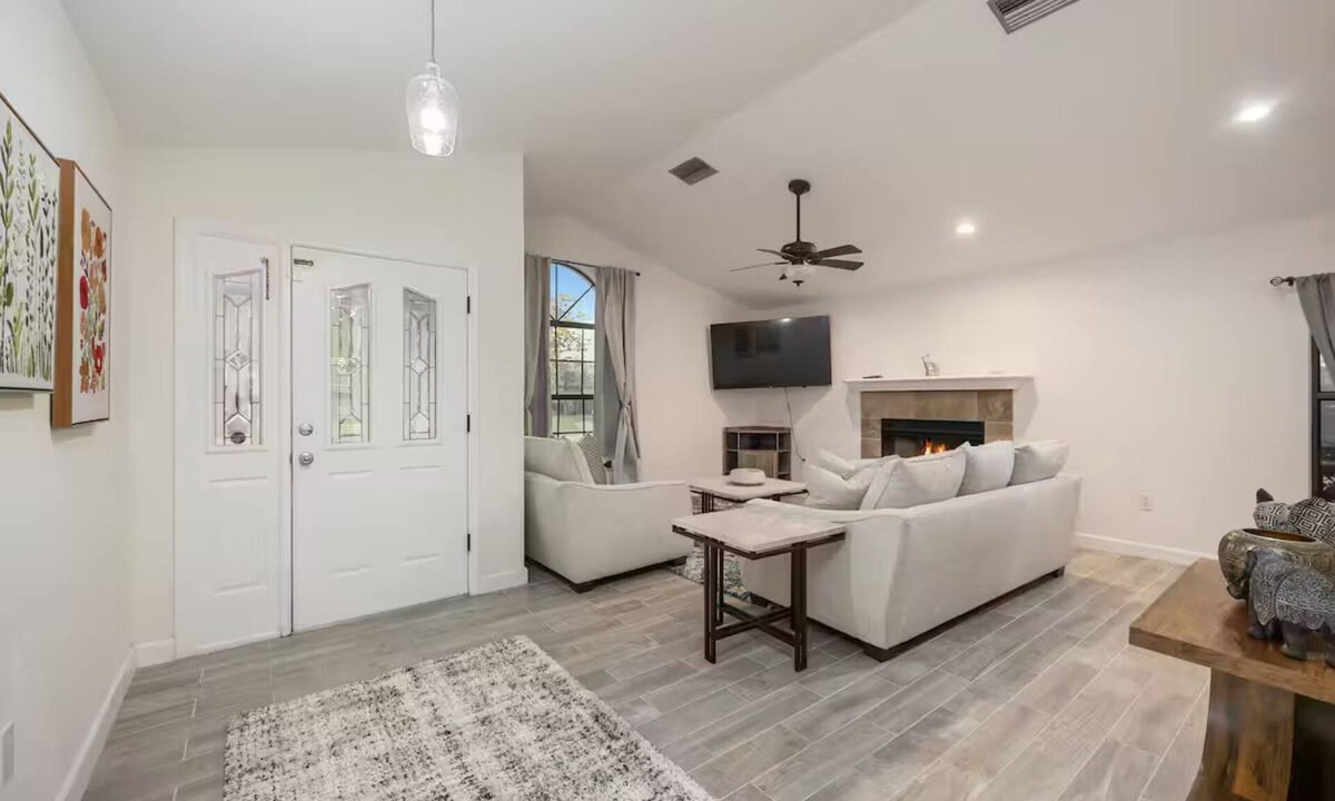 Fruitville House | Good Vibrations Home Entire home in Sarasota, Florida