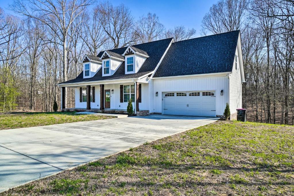 Goodlettsville House | Goodlettsville Home ~ 4 Miles to Raceway!