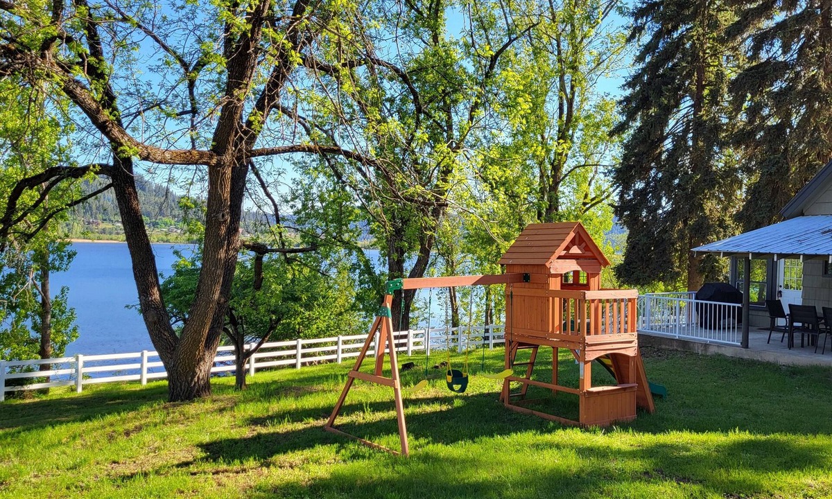 Harrison House | Goose Meadows Ranch House-Private Dock-Lake Access