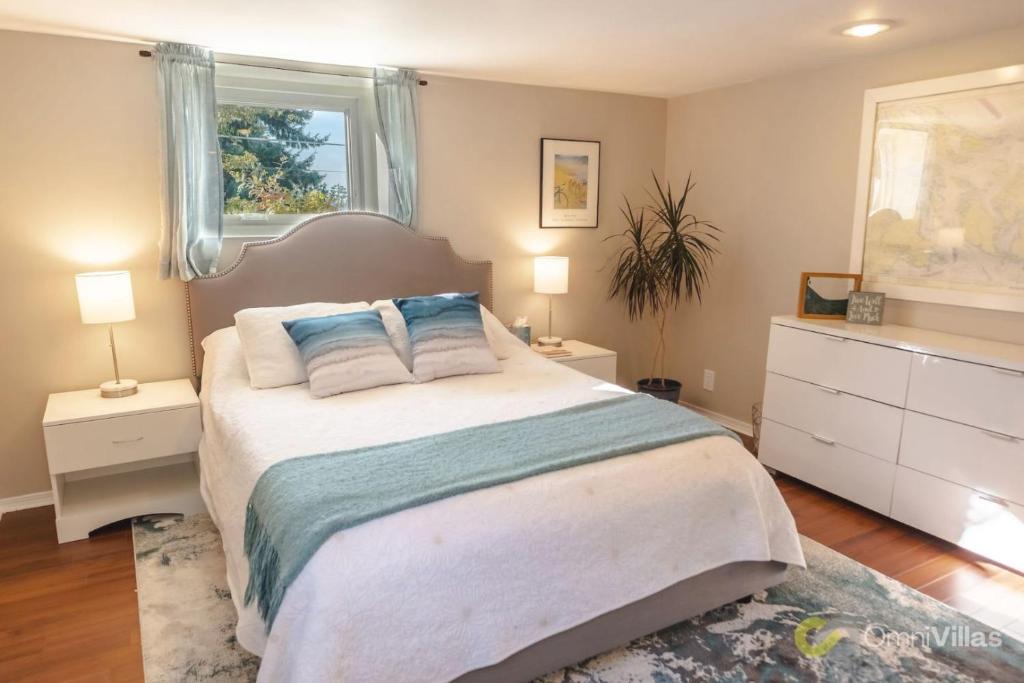 Phinney Ridge Apartment | Gorgeous 1 Bedroom Space