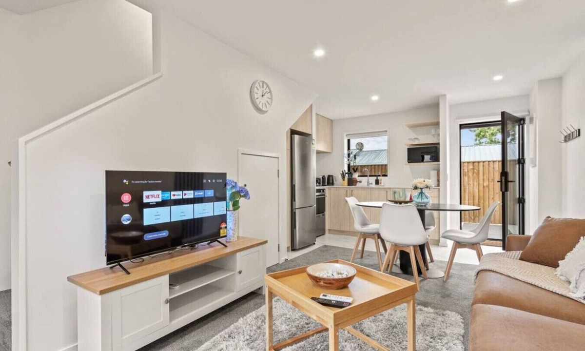 Henderson House | Gorgeous 2 Bed Henderson Stay