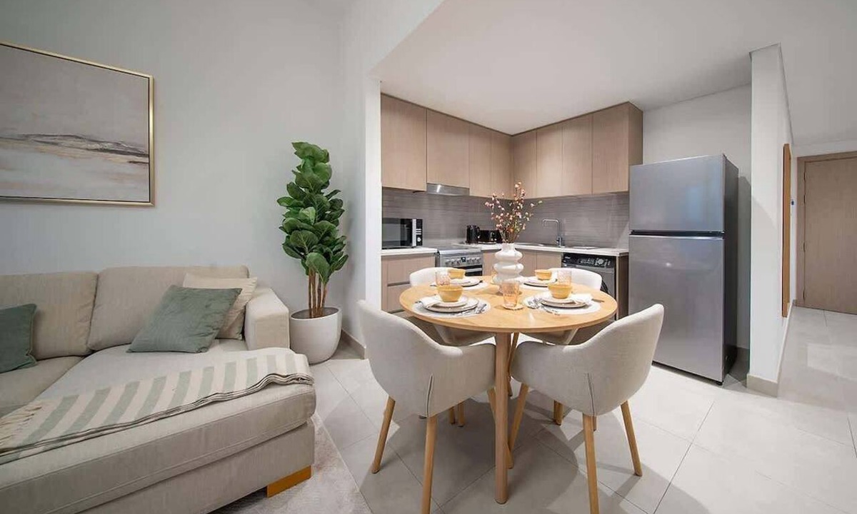 Al Khan Apartment | Gorgeous 2 Bed in Cyan Beach Residence
