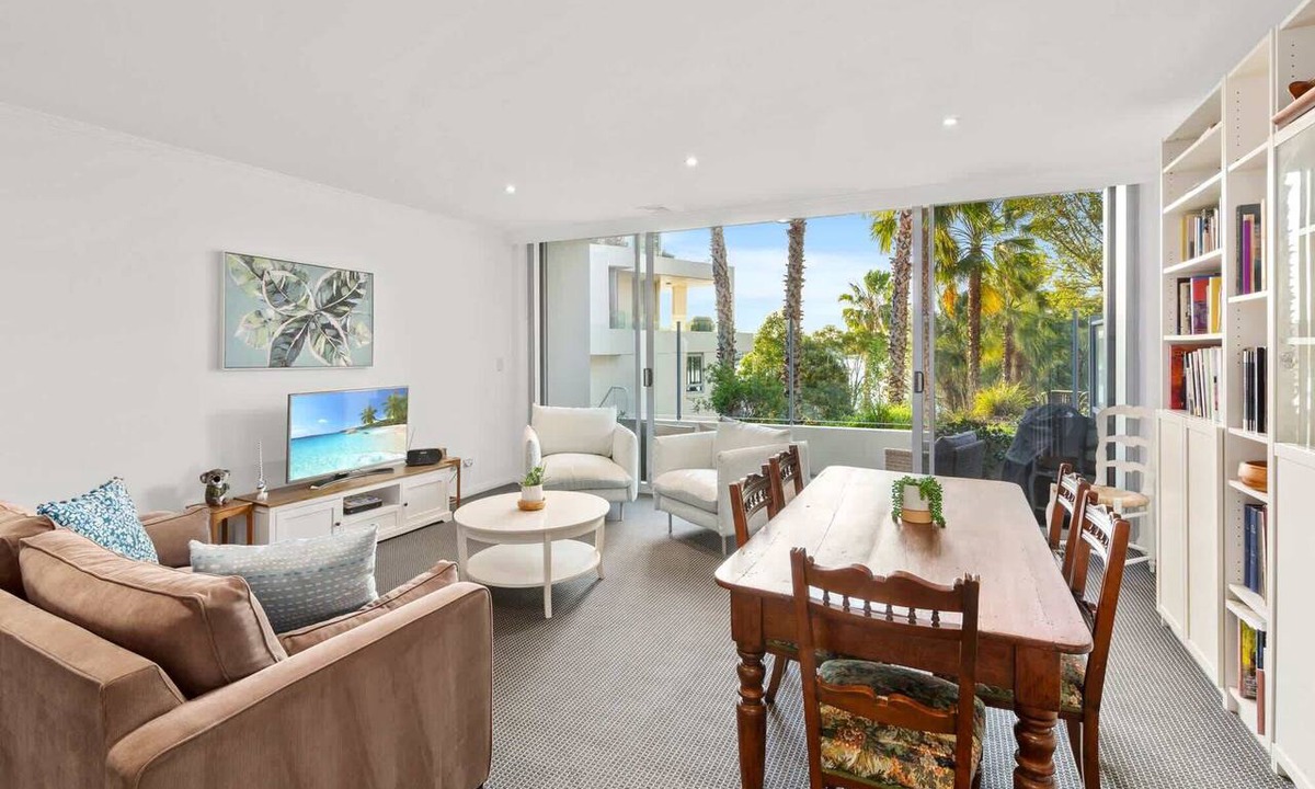 Chiswick Apartment | Gorgeous 2-Bed Unit near Riverside Parks