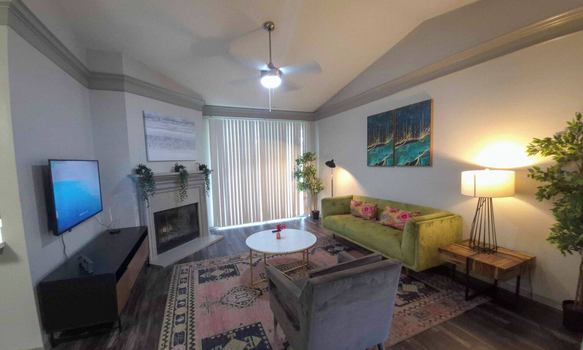 North Burnet Apartment | Gorgeous 2BR next to the Domain dn3y