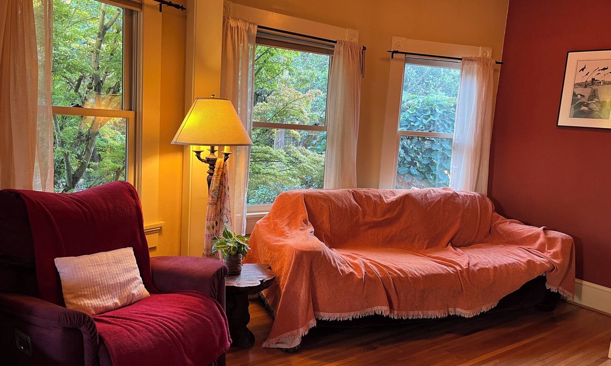 Ladd's Addition House | Gorgeous 3 Bedroom Home in Inner SE w/One of a Kind Private Patio