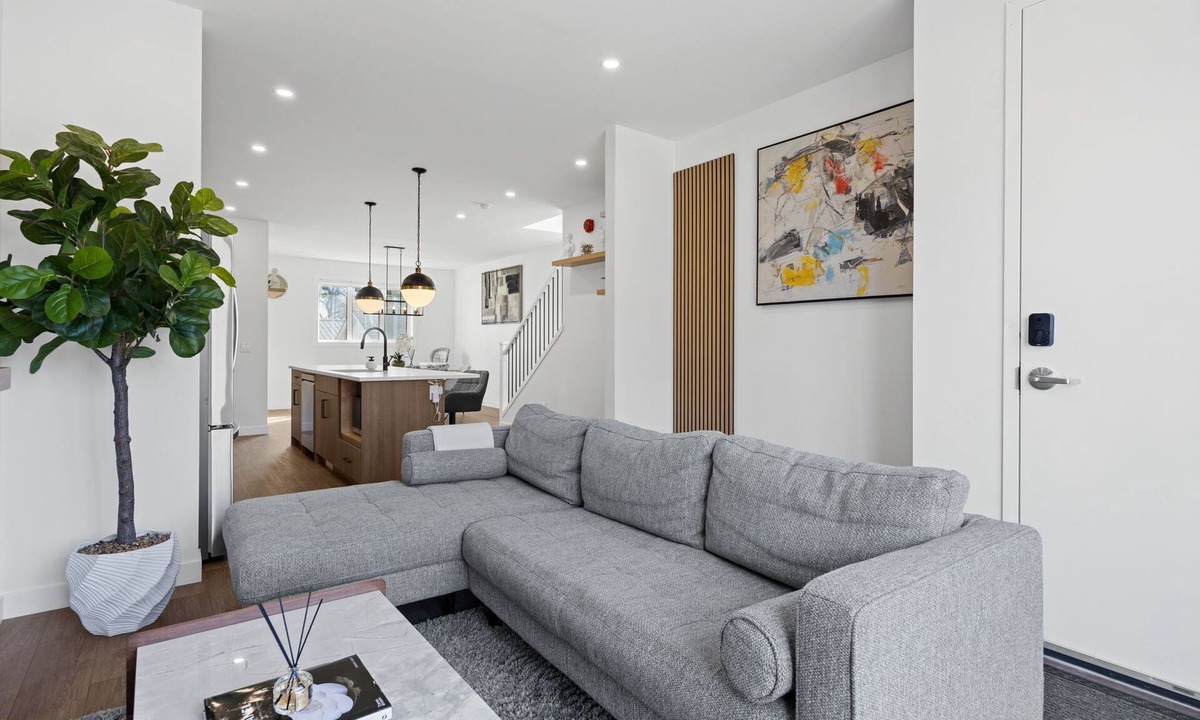 Tuxedo Park House | Gorgeous 6BR Luxury Home | Downtown Views