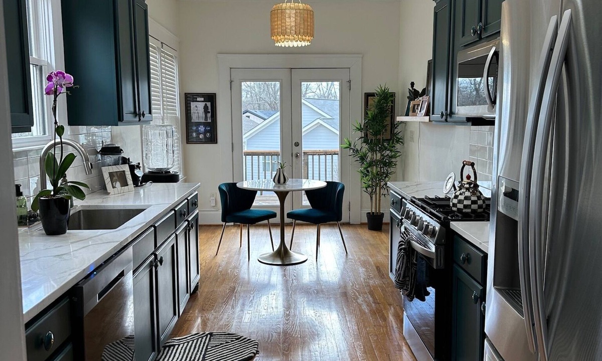 East Atlanta House | Gorgeous and spacious 4 bedroom plus office in East Atlanta Village!