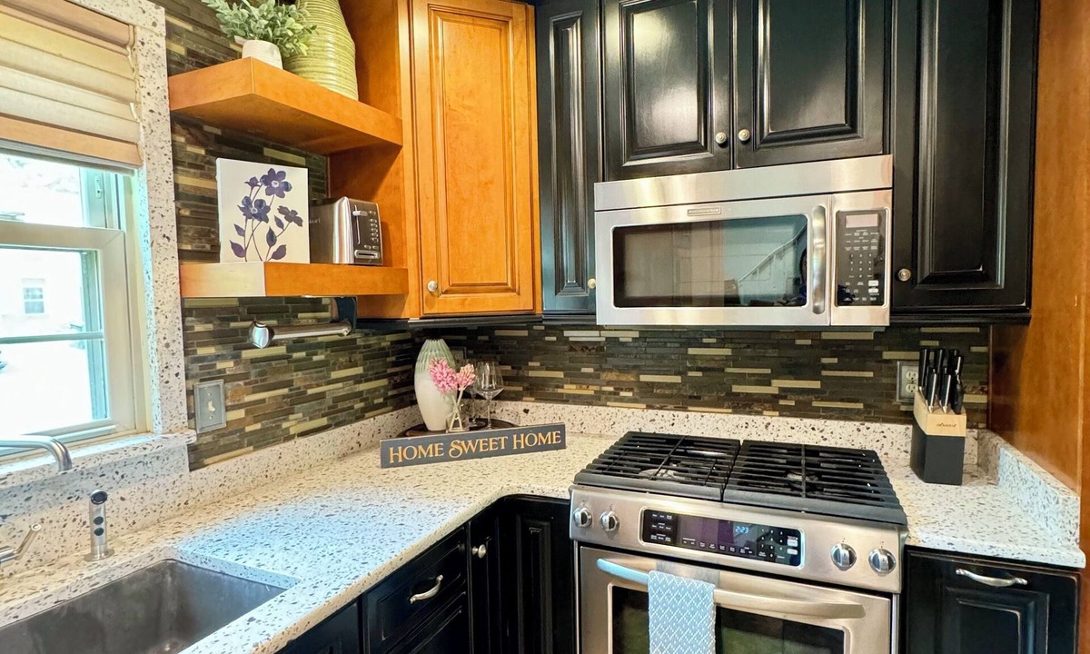 Hoover House | Gorgeous & Conveniently Located Townhome by Hoover/Vestavia 15 mins to downtown