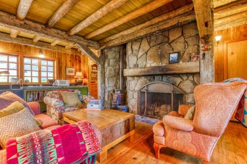 Government Camp Ski Chalet | Gorgeous custom-built chalet with fireplace & home office - walk to ski & hiking
