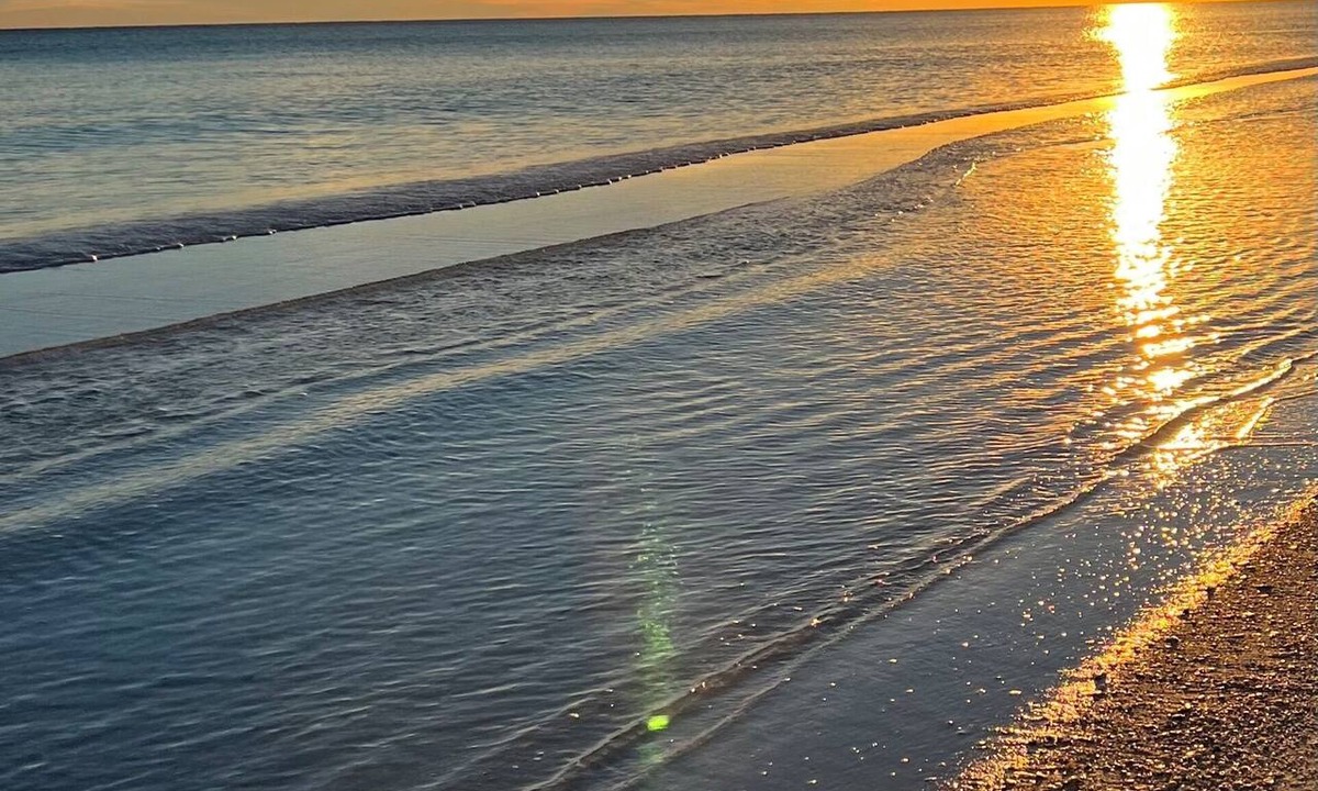 Navarre Beach Condo | Gorgeous Gulf Front Beach Oasis - Emerald Surf #302
