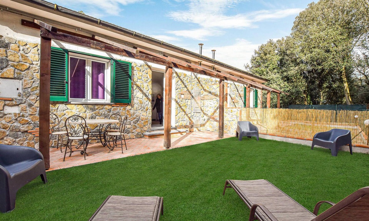 Rosignano Marittimo House | Gorgeous home in Rosignano Marittimo with house a panoramic view