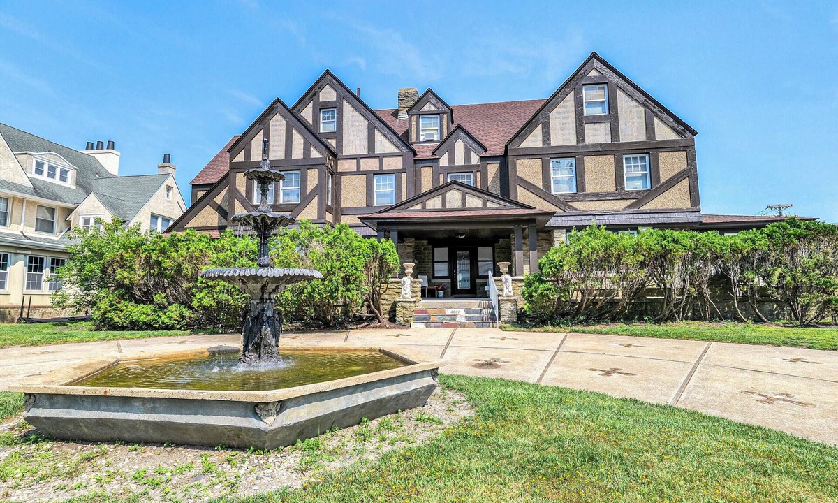 Atlantic City Villa | Gorgeous Mansion At the Beach