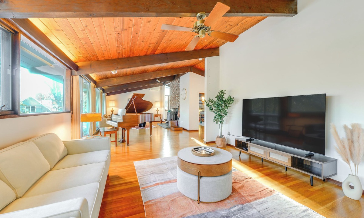Dover House | Gorgeous MCM Deck House Near Gillette Stadium!