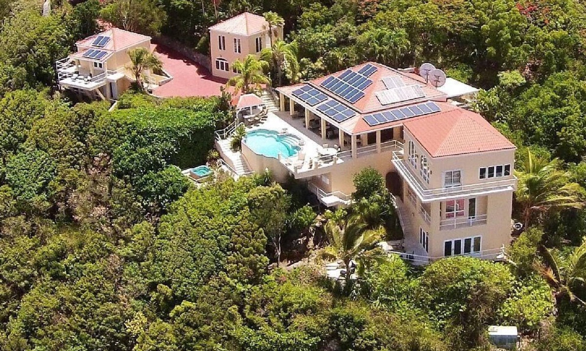 Estate Peterborg Villa | GORGEOUS REMODEL! Major WOW Factor! Stunning Views, Private!
