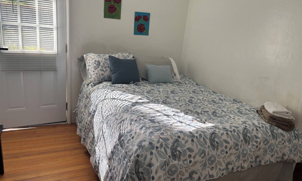 Castro Valley Apartment | Gorgeous Studio with private bath and private entry close to Bart