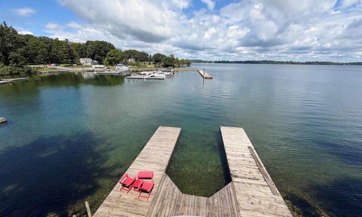Clayton Cottage | Gorgeous Waterfront Cottage on the St. Lawrence River
