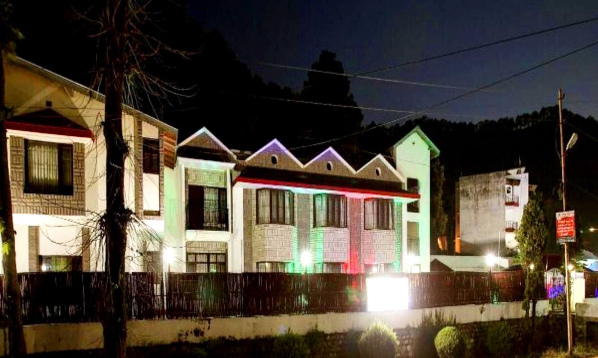 Bhimtal Hotel | Goroomgo Silver Tree inn Bhimtal