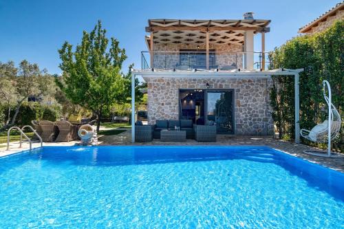 Tsoukaladhes Villa | Goudis Villa Emily