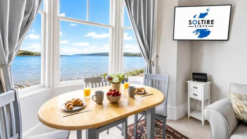 Kilchattan Bay Apartment | Govandale Seaviews